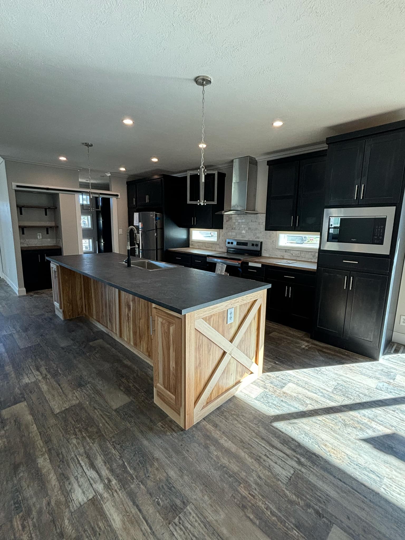 Genesis (inventory) kitchen home features