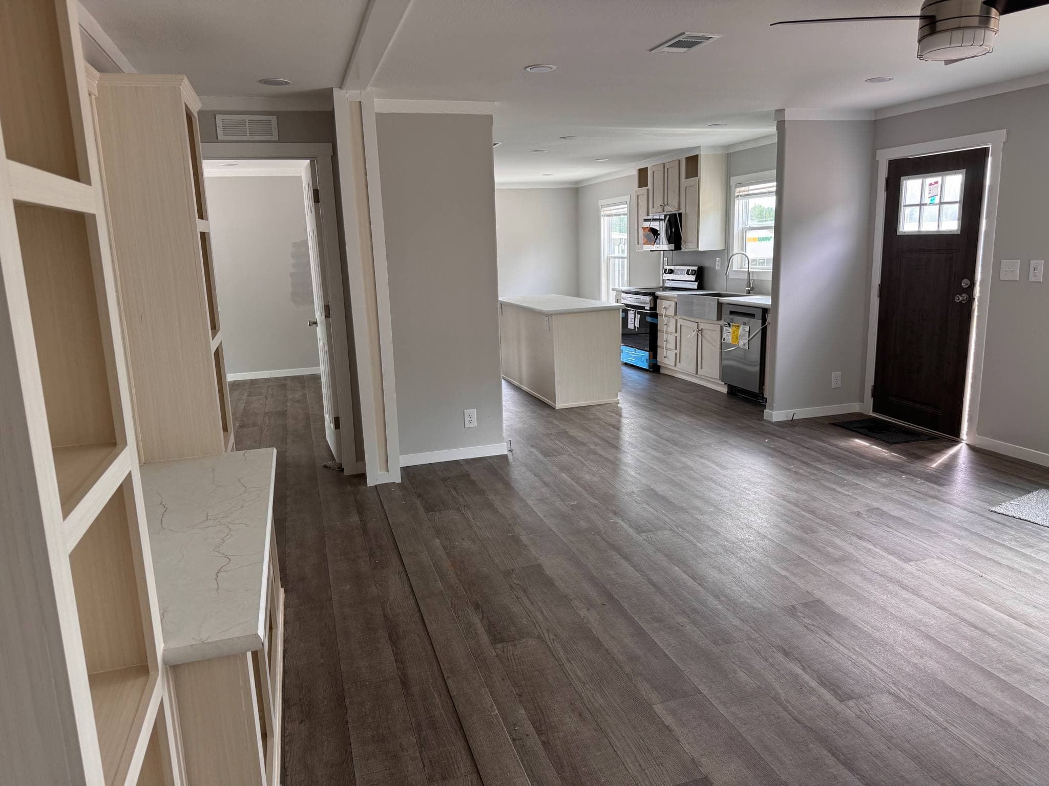 The hoover (inventory) interior home features