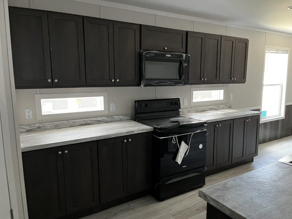 The zeus (inventory) kitchen home features