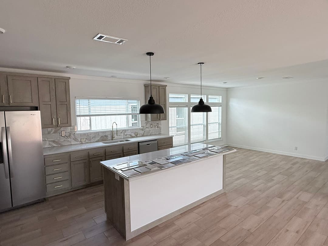 Lux haven (inventory) kitchen home features