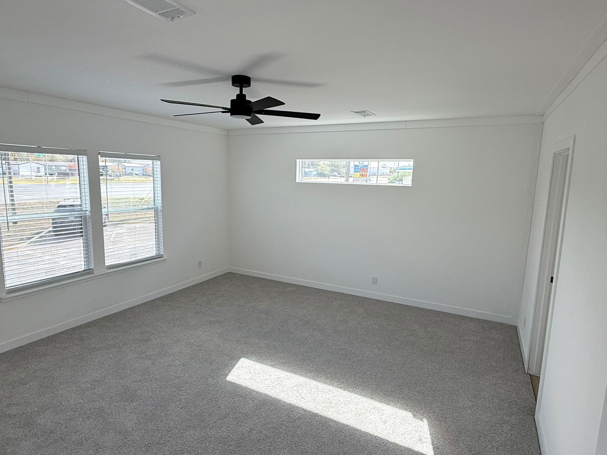 Lux haven (inventory) interior home features