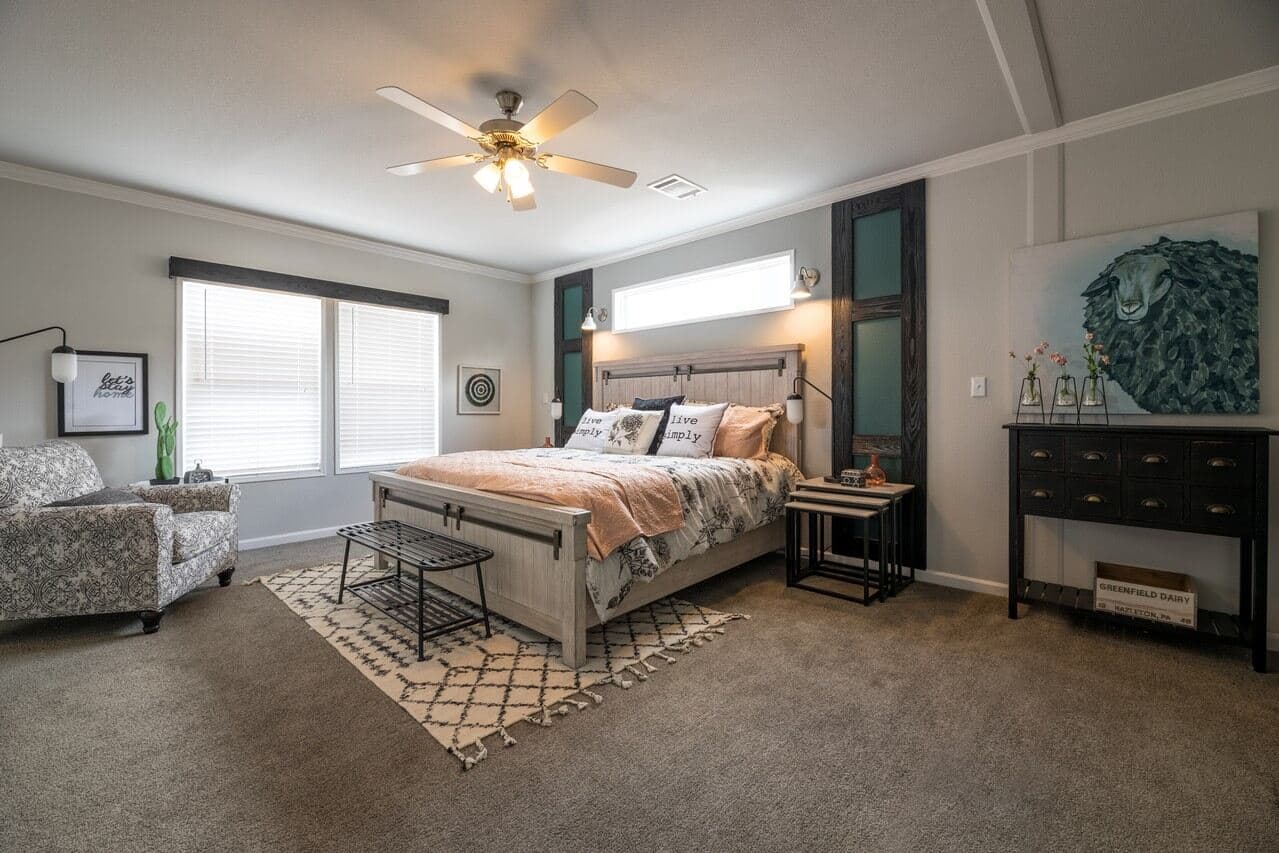 Vintage farmhouse 32643c bedroom home features