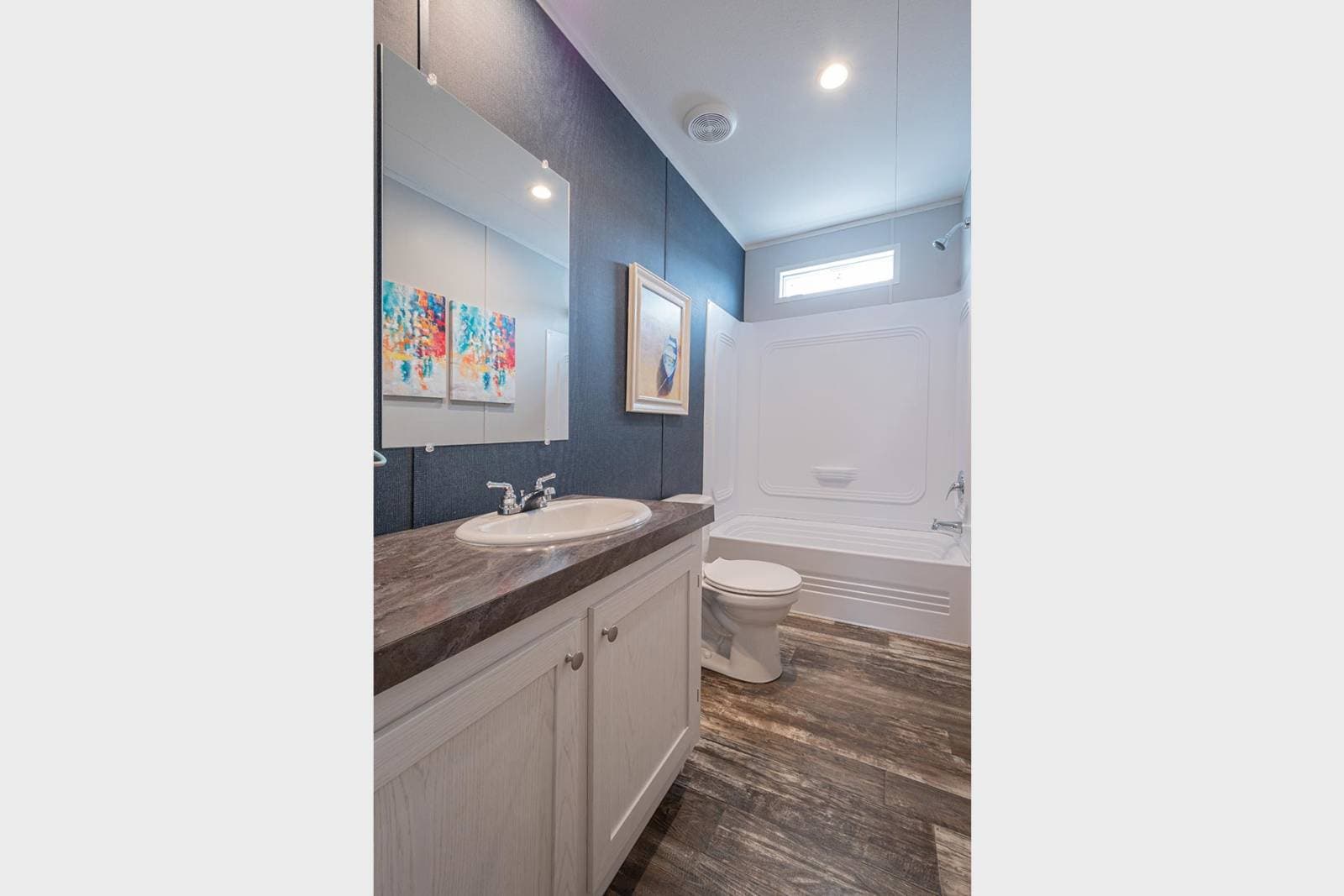 Rm3268a bathroom home features