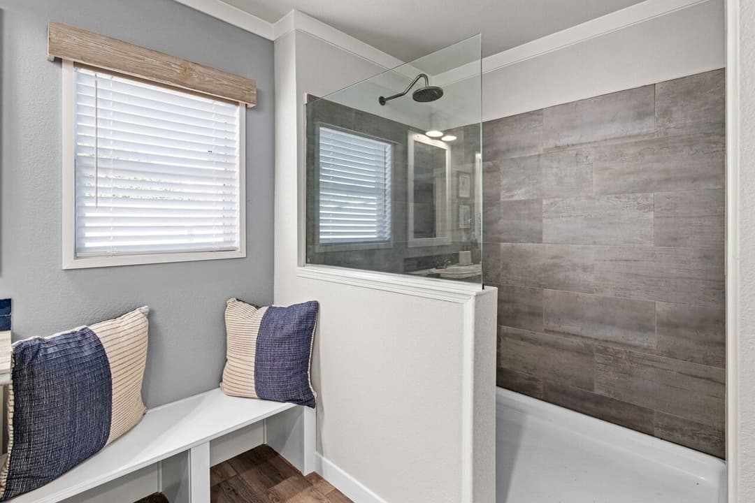 Belterra iii 32764j bathroom home features