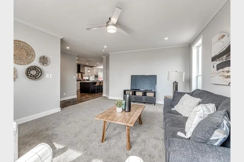 Genesis 9302 interior home features