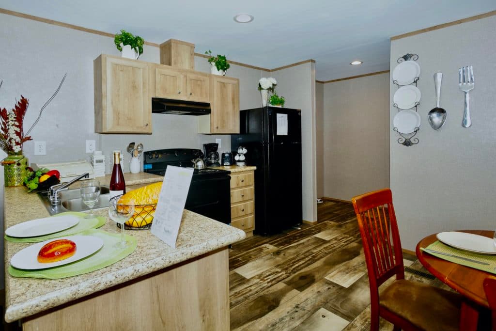 Orion 9176 kitchen home features