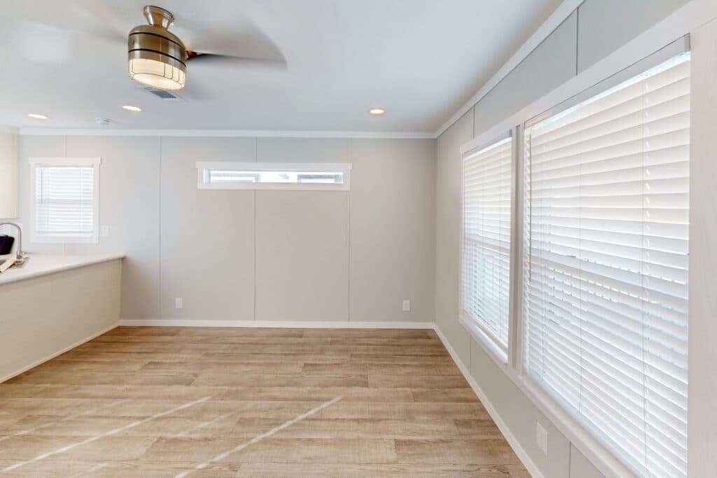 Pizzaro 312-p6 interior home features