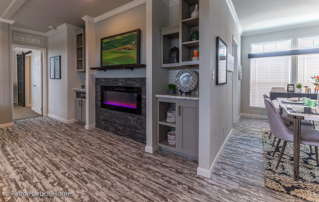 Vintage farmhouse 32643c interior home features