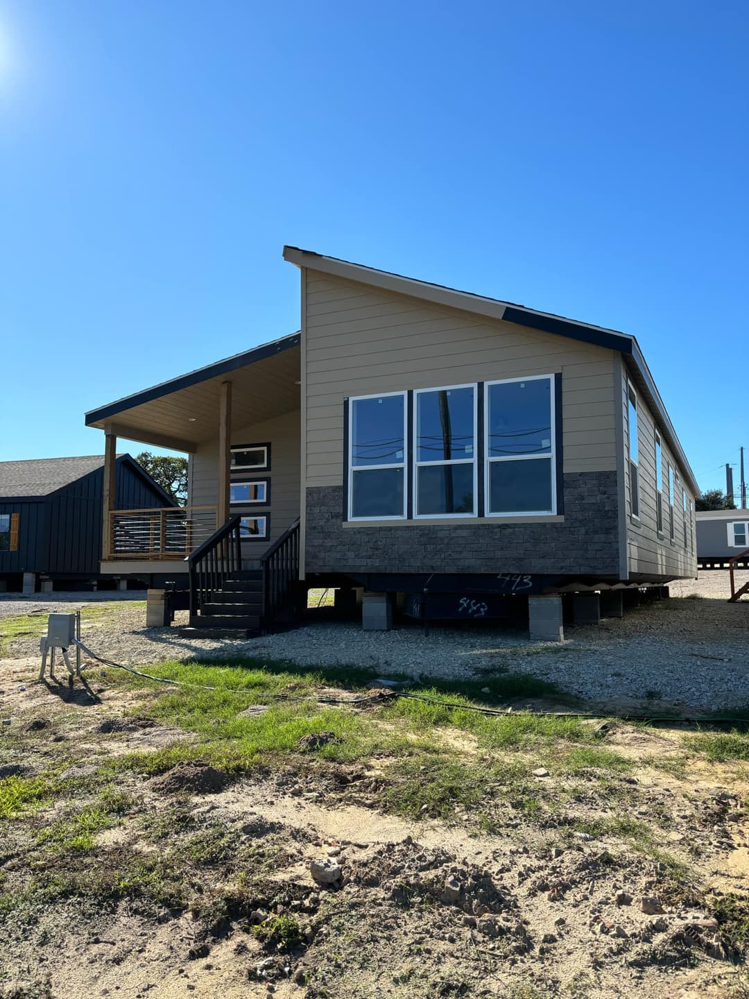 Genesis (inventory) exterior home features