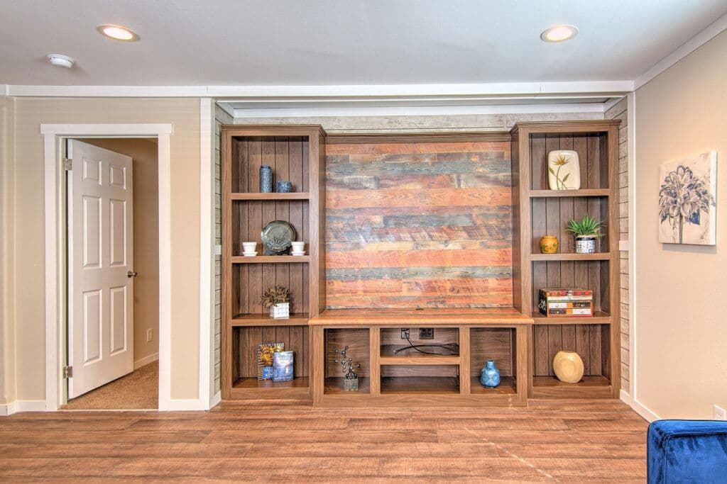 Bella 9876 interior home features