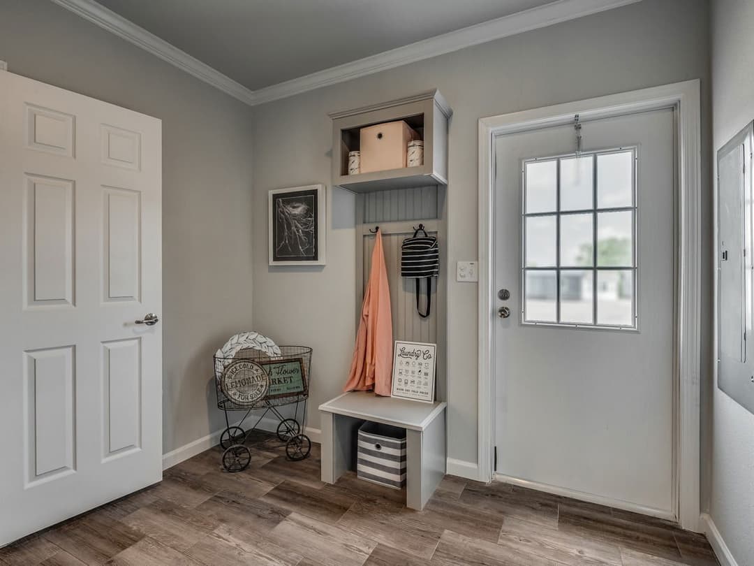 Vintage farmhouse flex 47643a interior home features