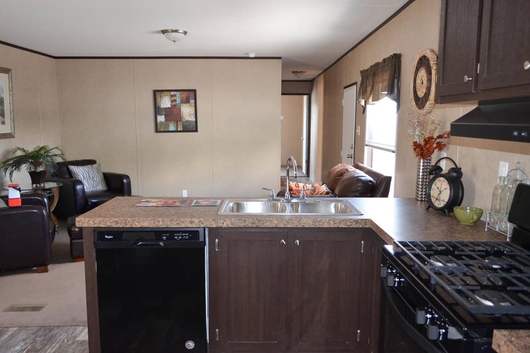 Rm1668a kitchen home features