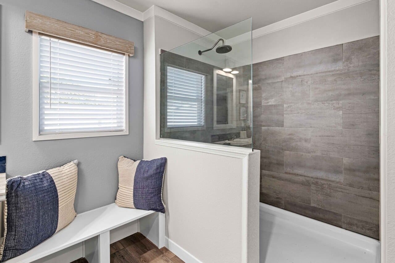 Belterra ii 32684b bathroom home features