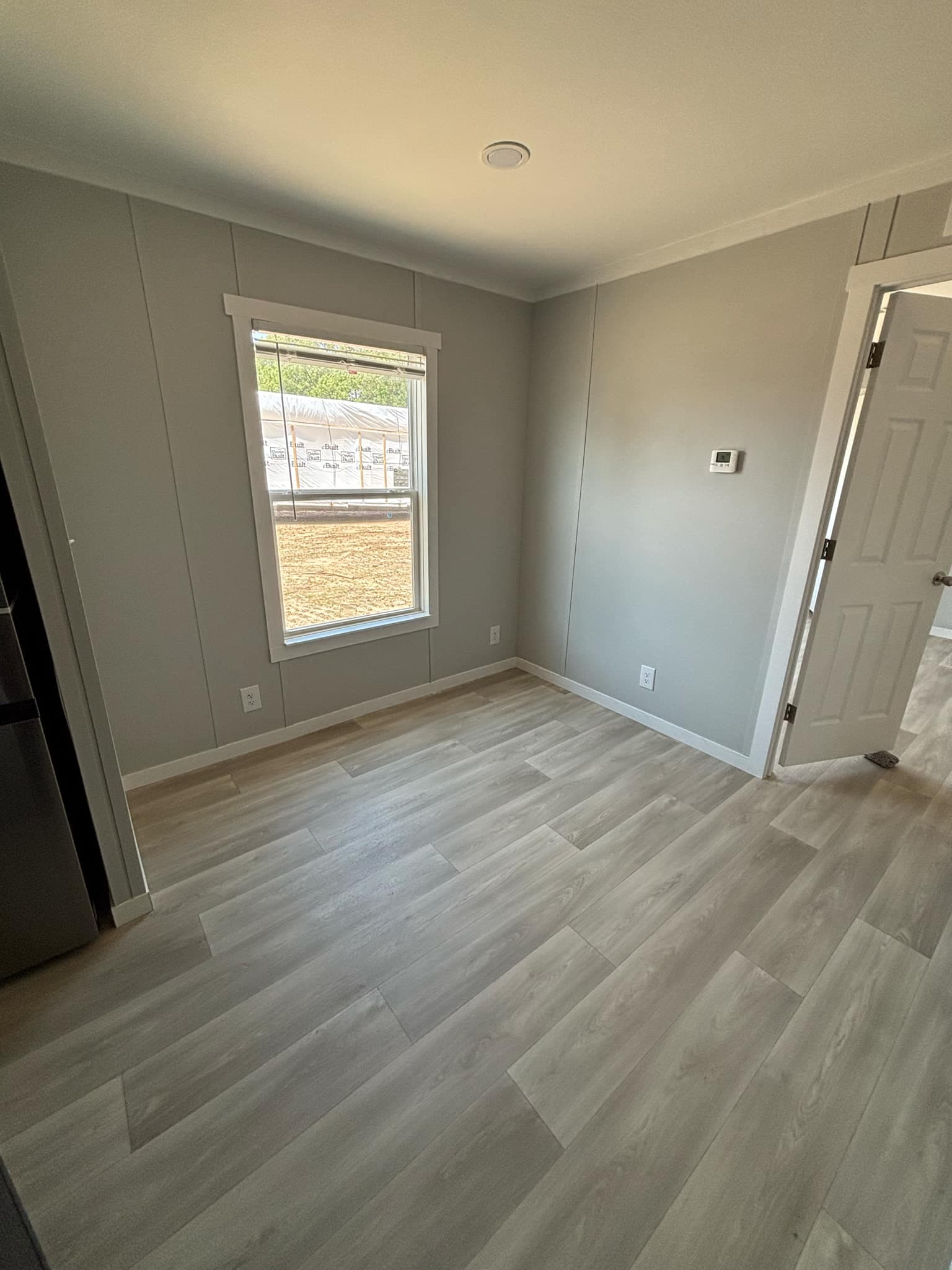 The ford (inventory) interior home features