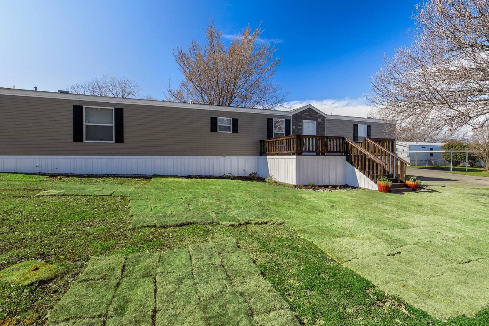 Cs1676c exterior home features