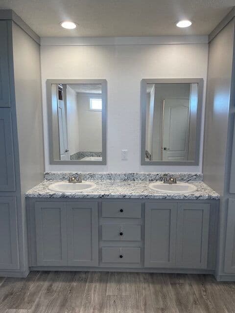 The big josh bathroom home features