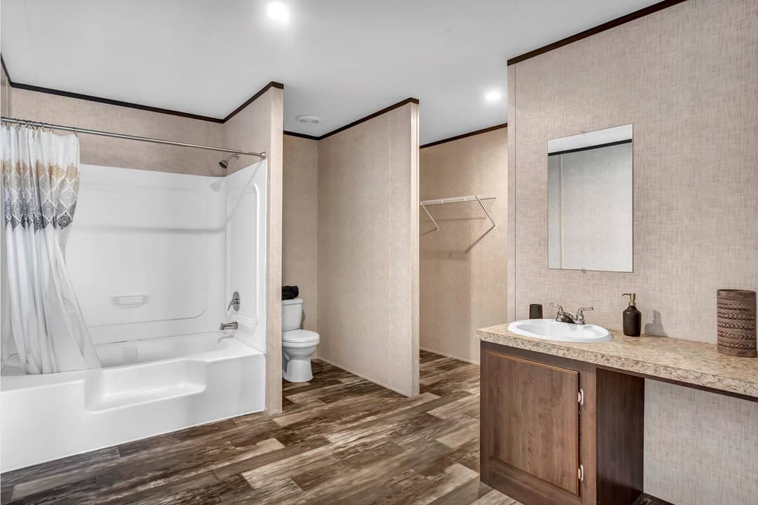 Rm2848a bathroom home features