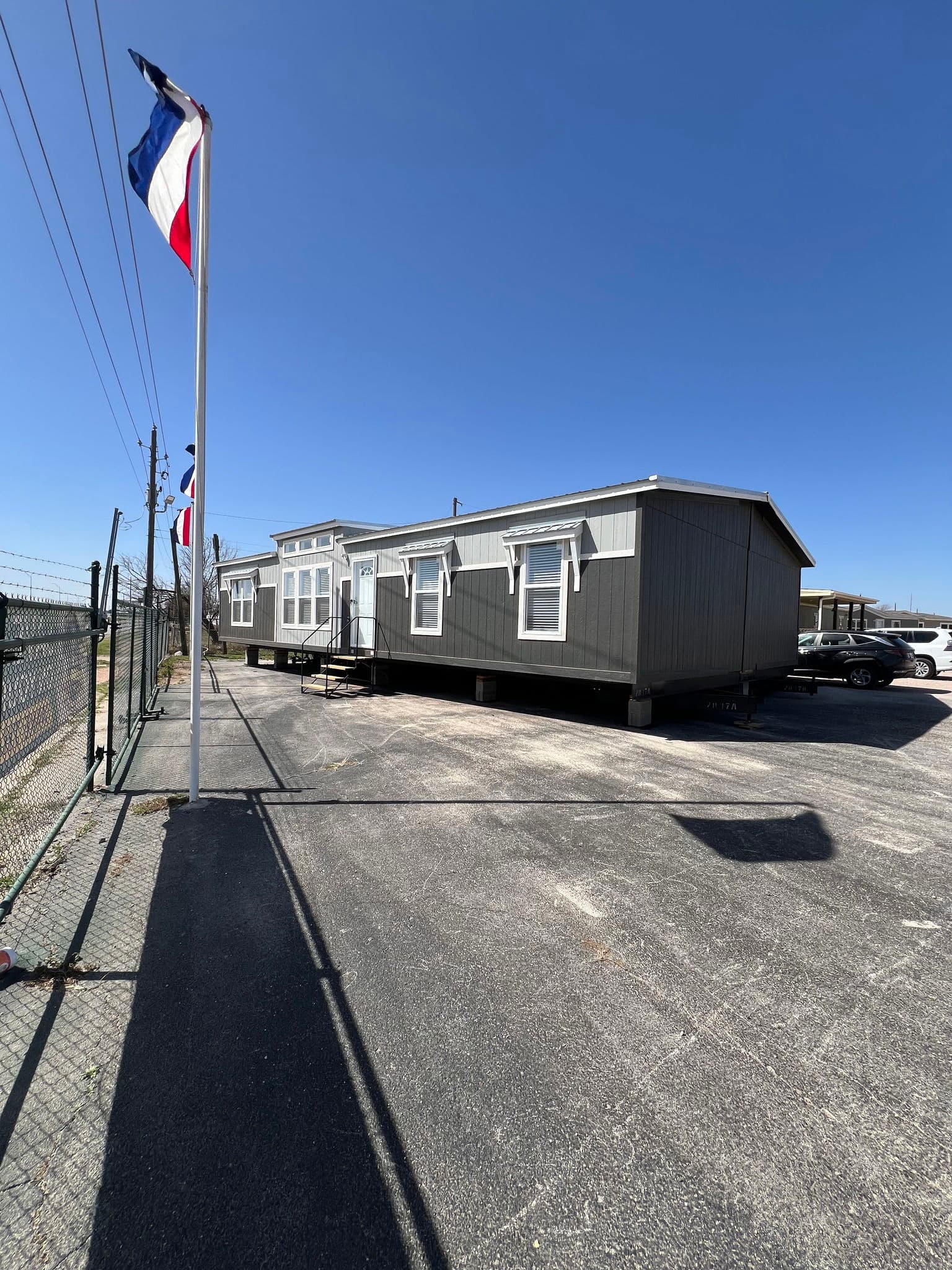 Suite sara exterior home features