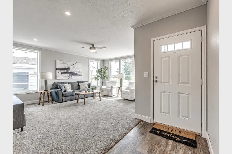 Genesis 9302 interior home features