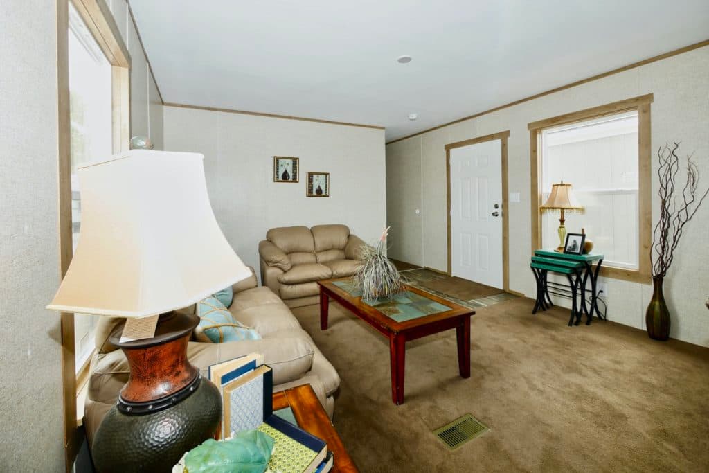 Aries 9166 interior home features