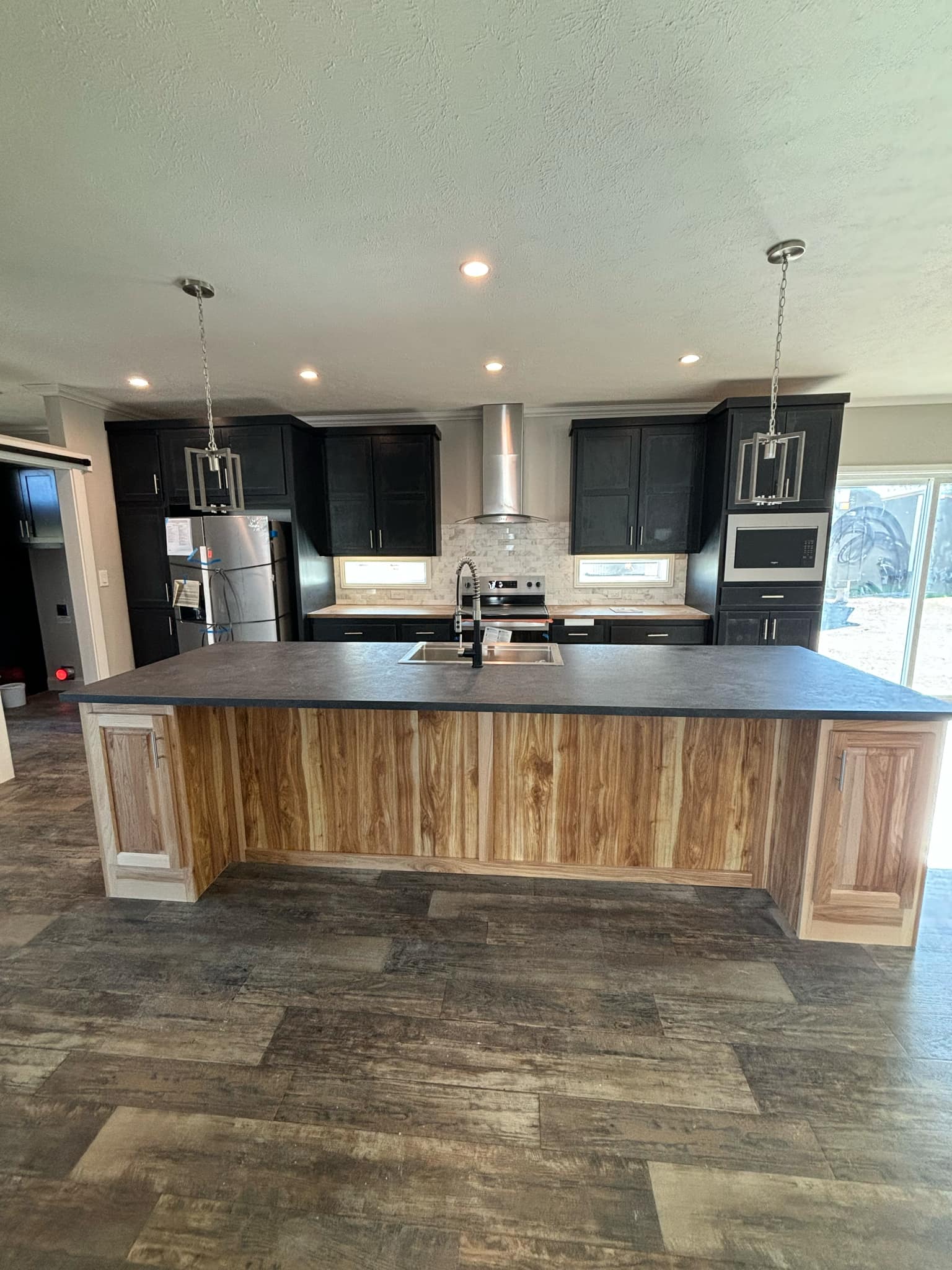 Genesis (inventory) kitchen home features