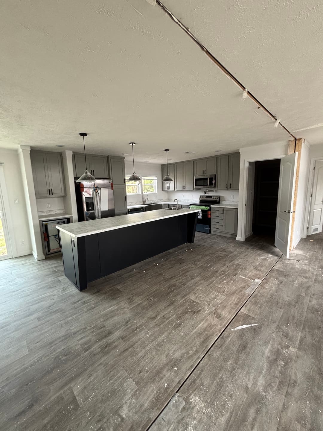 The big josh (inventory) kitchen home features