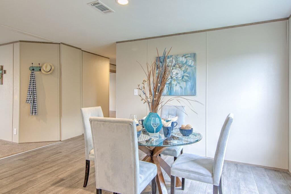 Vela 9456 interior home features