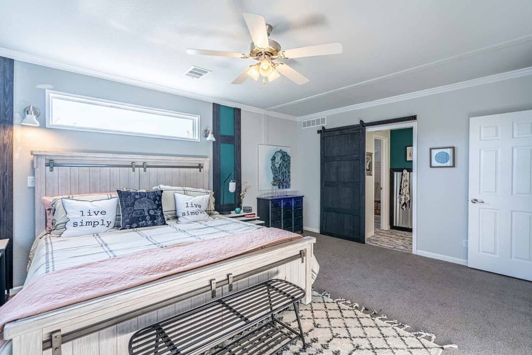 Vintage farmhouse ii flex 47764a bedroom home features