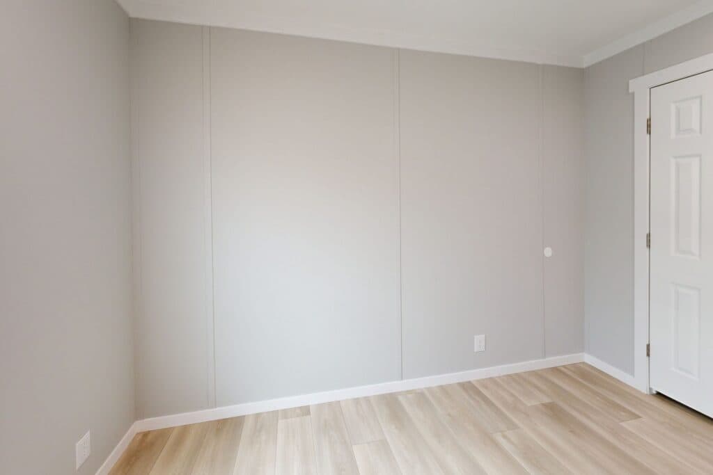 Cousteau 7652 bedroom home features