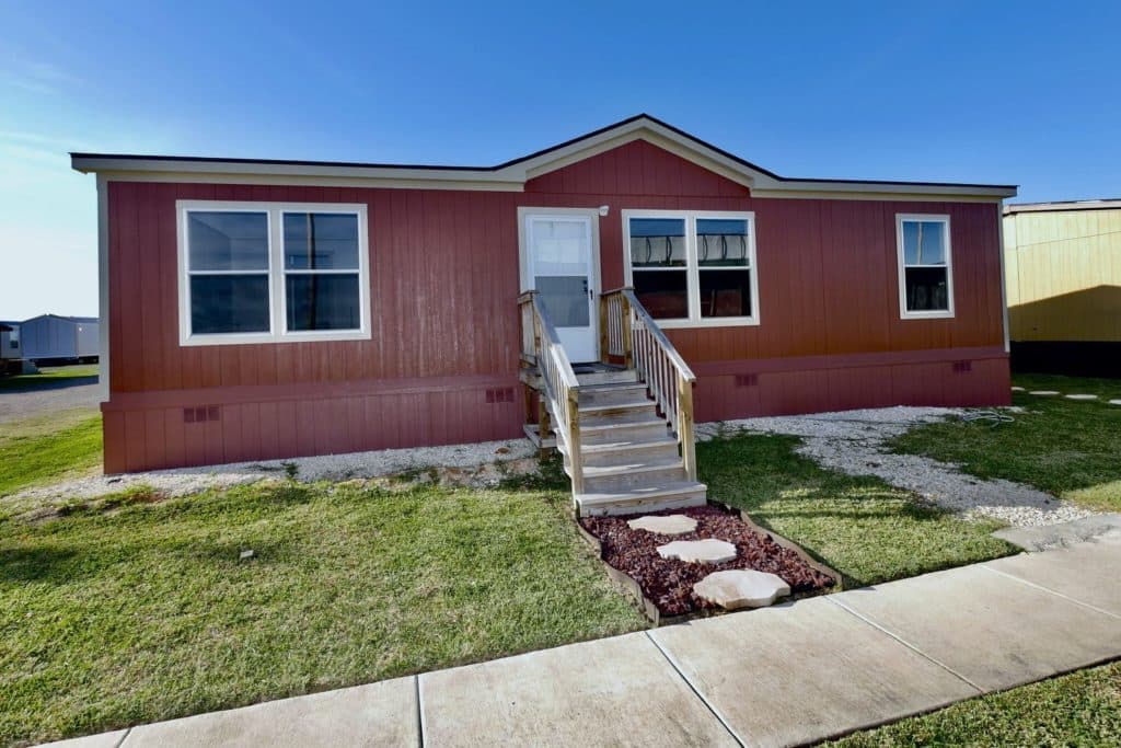 Columbia 9344 hero, elevation, and exterior home features