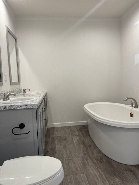 The big josh bathroom home features