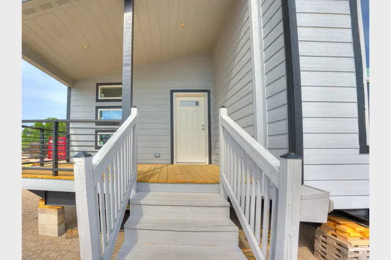 Genesis 9302 elevation and exterior home features