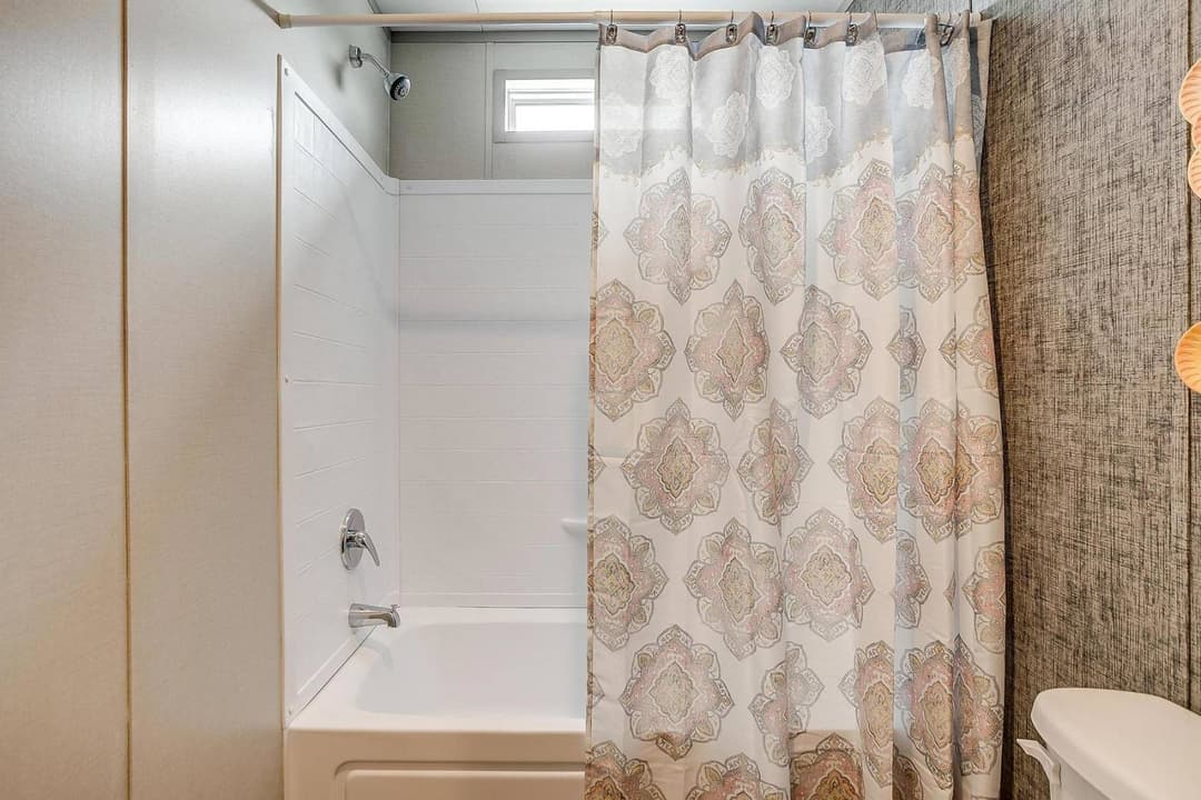 Nm3256h bathroom home features