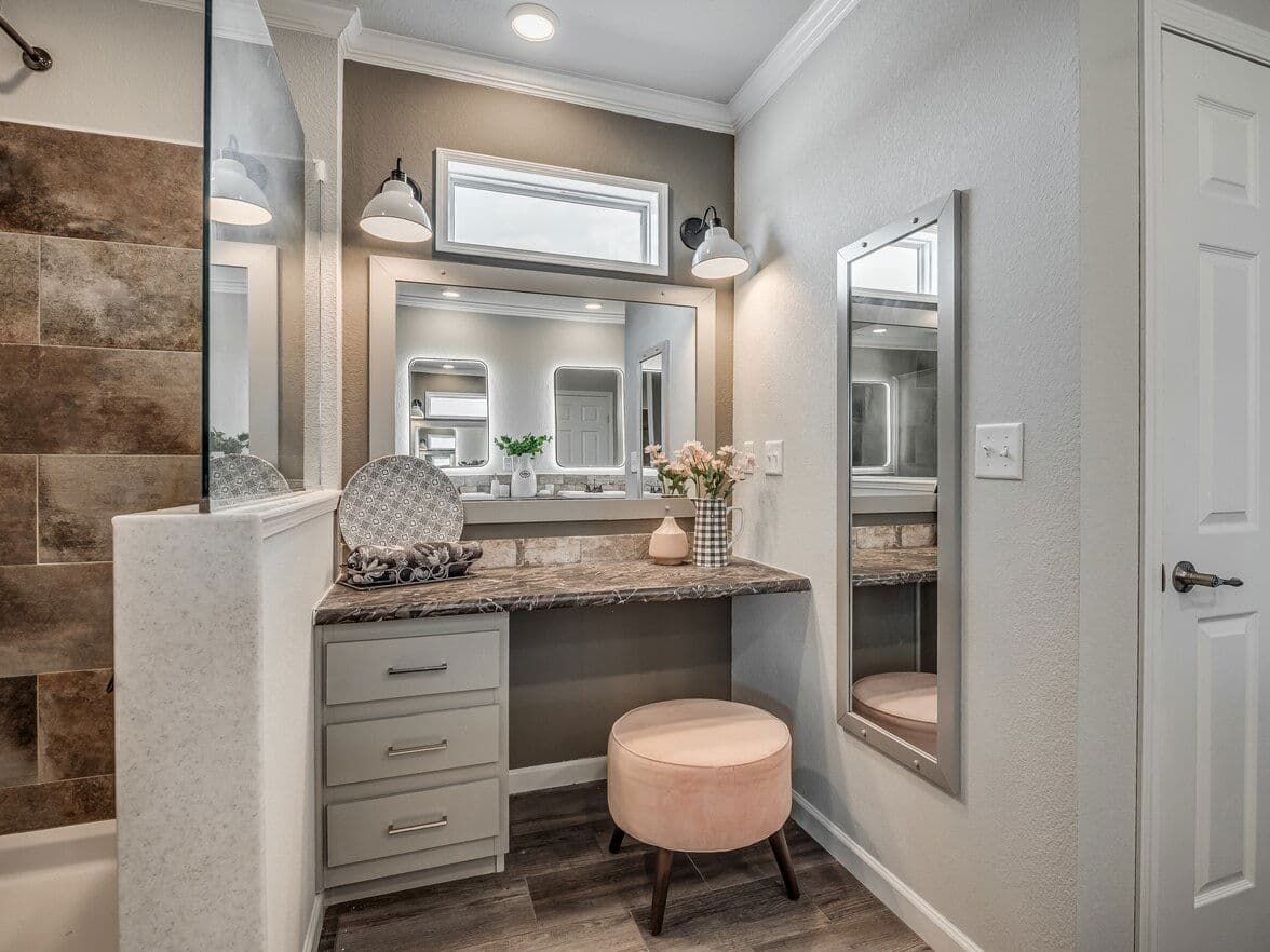 Vintage farmhouse flex 47643a bathroom home features