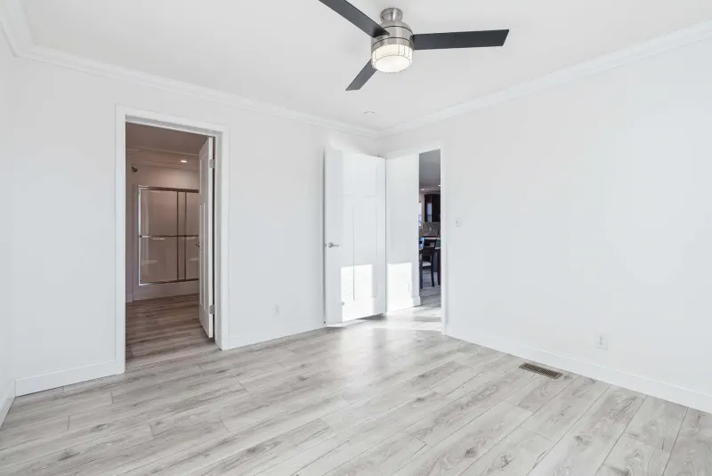 Prairie dune 8862 bedroom home features