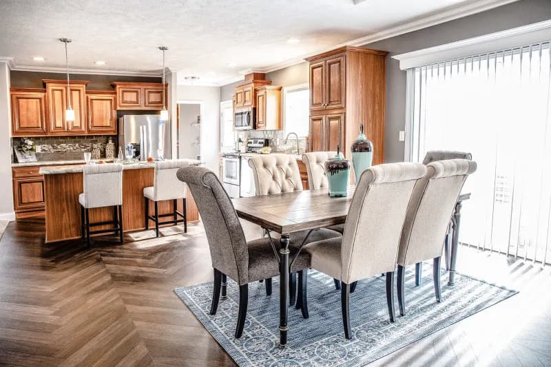 Skyliner 6334b interior home features