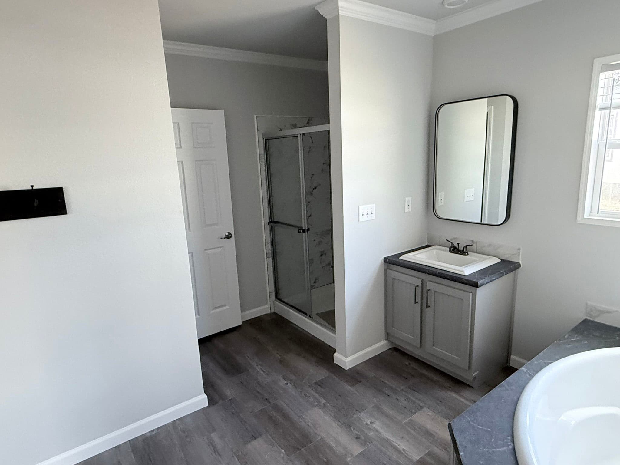 Vintage farmhouse (inventory) bathroom home features