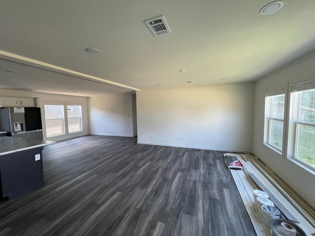 Hero 76 (inventory) interior home features