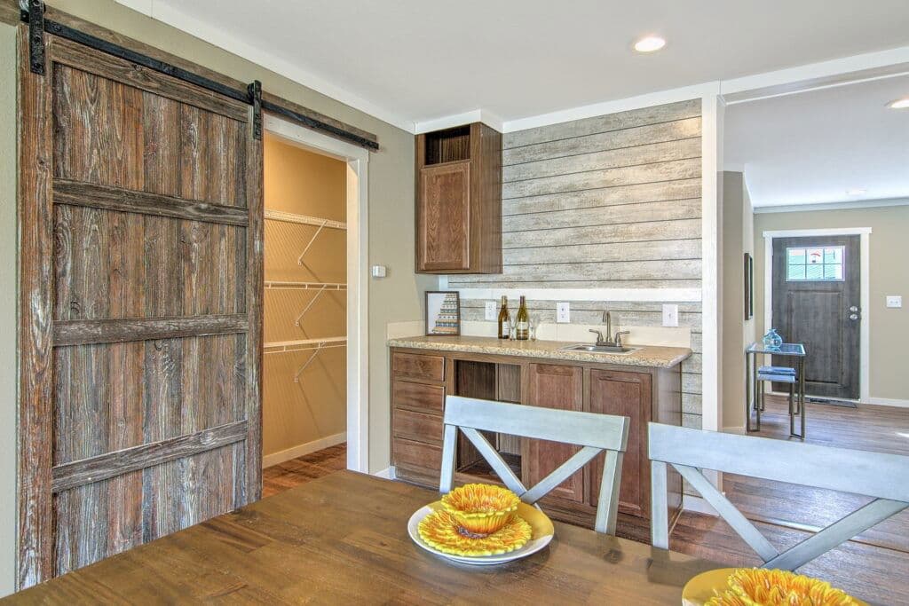 Bella 9876 interior home features