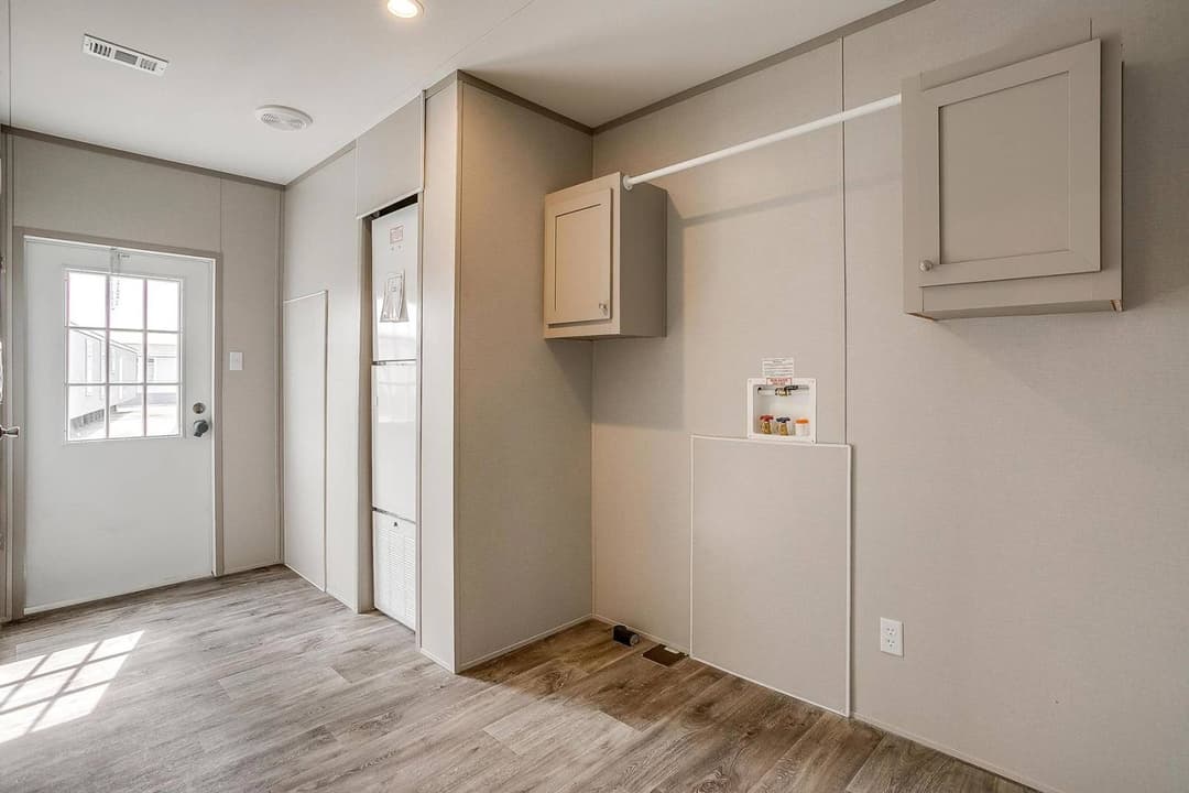 Nm3256h interior home features