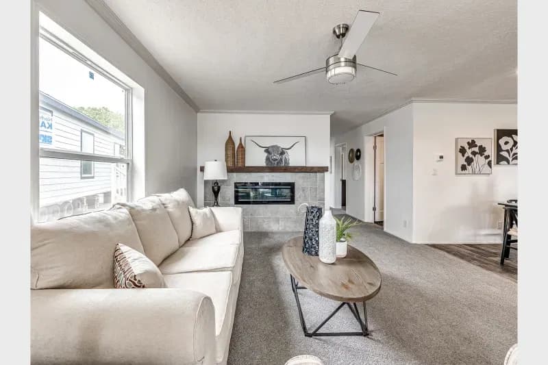 Prairie dune 8810 interior home features