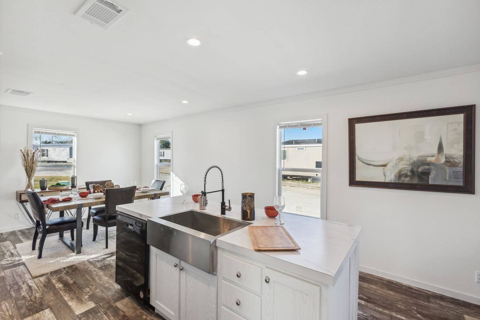 Rm2848h kitchen home features