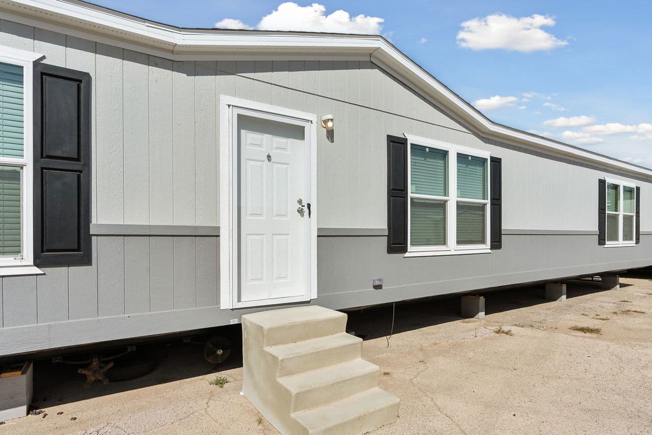 Prime pinnacle 135 exterior home features