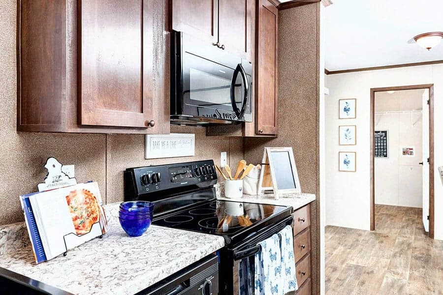 The big steve kitchen home features