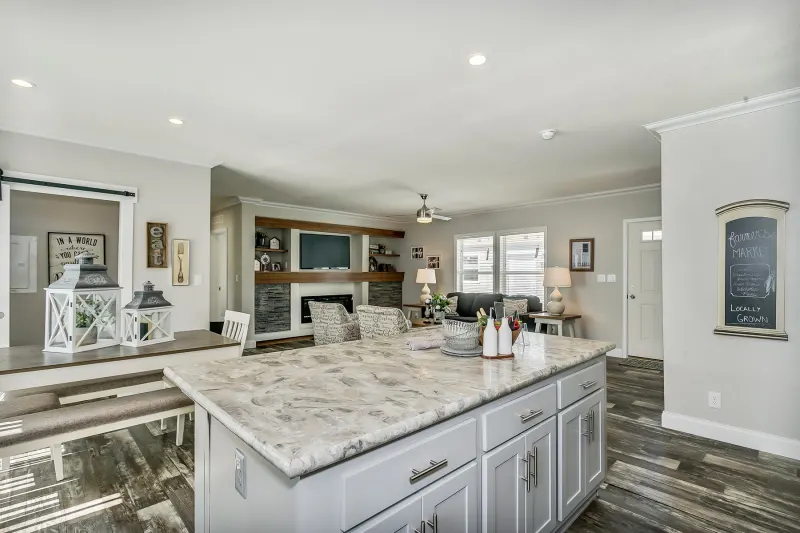 Skyliner 4732b kitchen home features