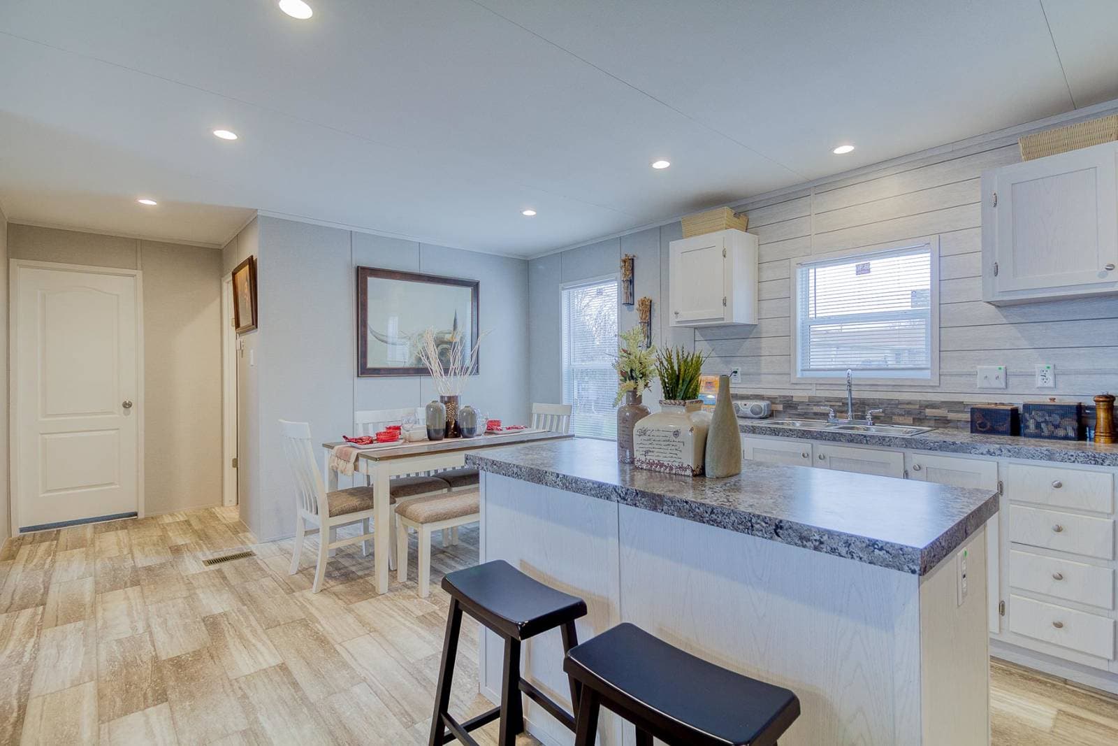 Rm2848a kitchen home features