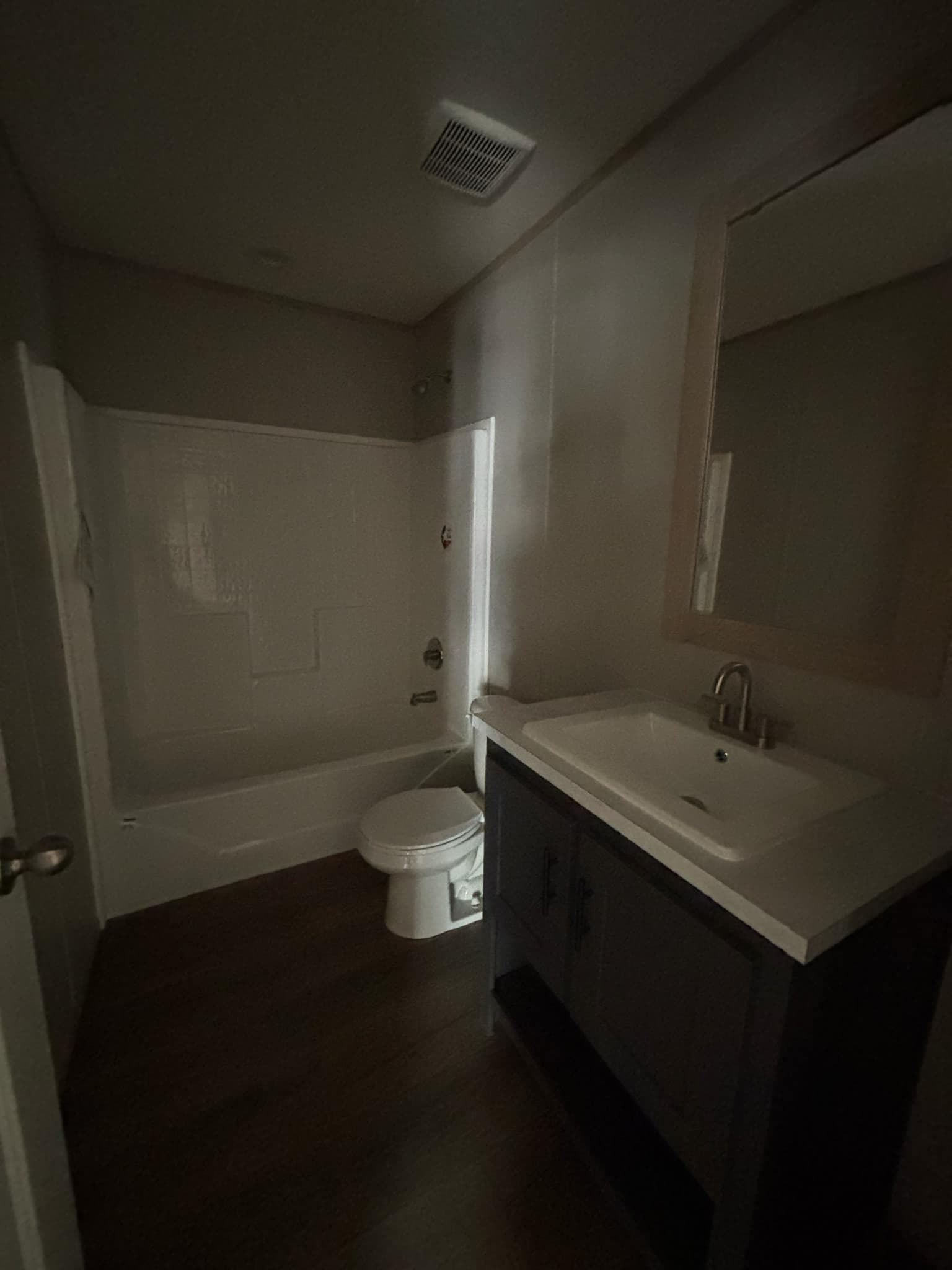 The expedition (inventory) bathroom home features