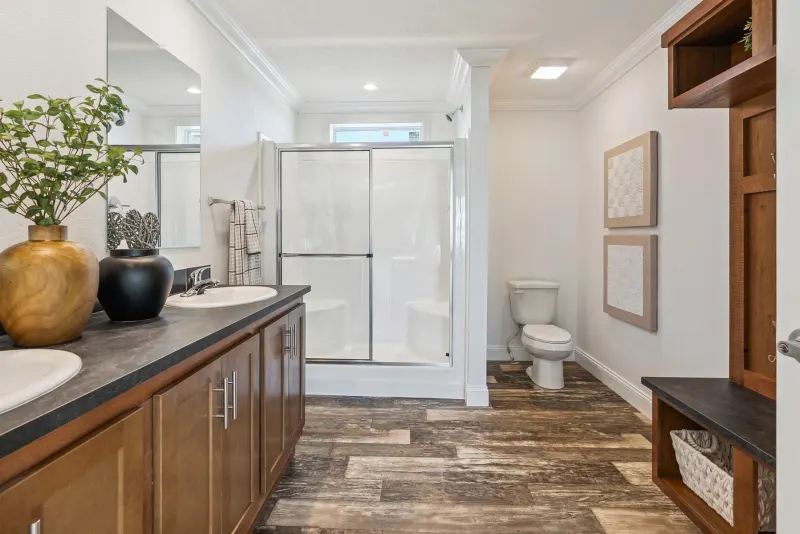 Prairie dune 8808 bathroom home features