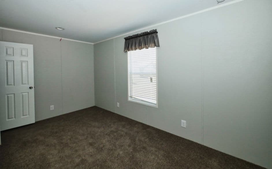 Gemini 9260 bedroom home features