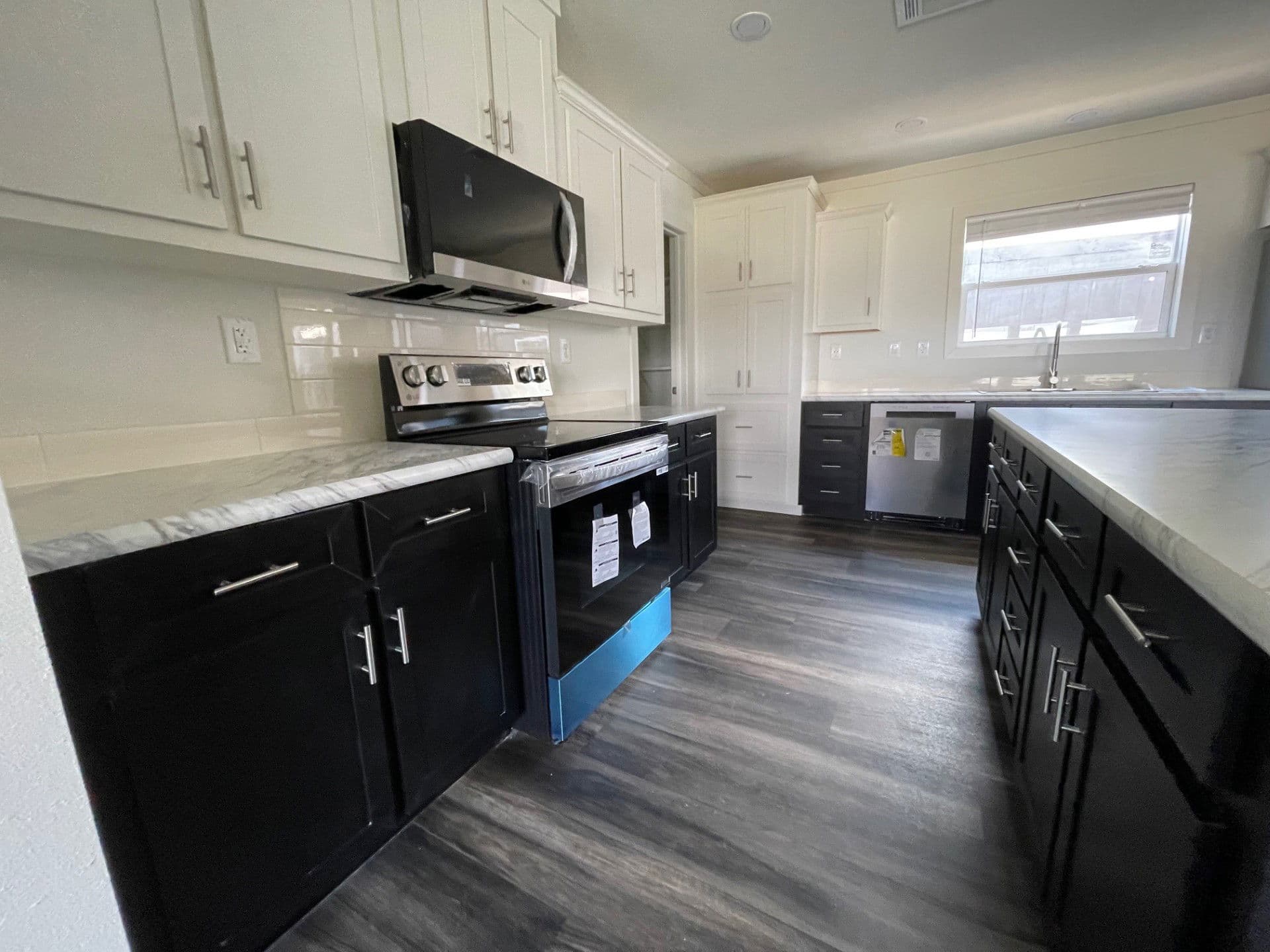 Hero 76 (inventory) kitchen home features